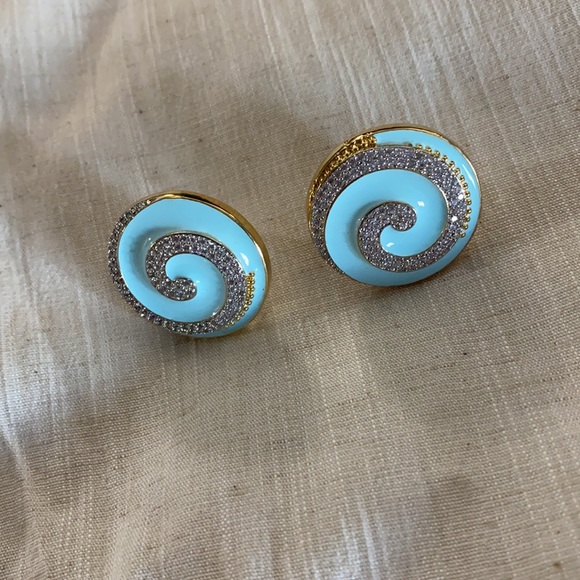 Oversize studs - Picture 3 of 4